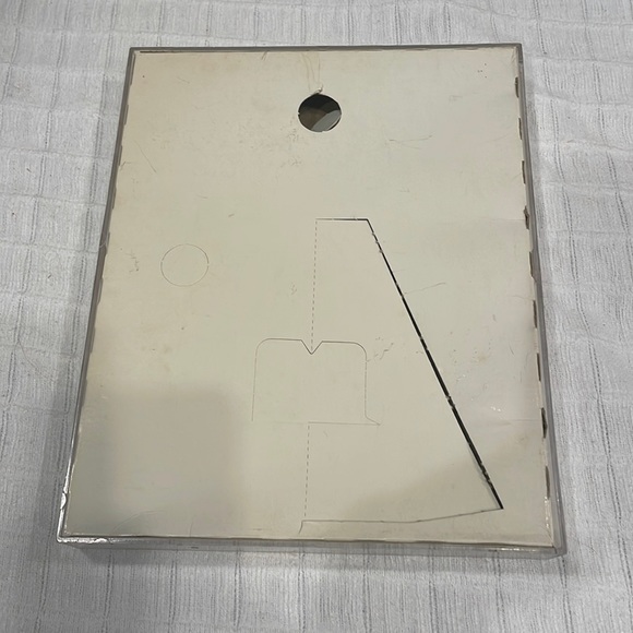 transparent picture frames clear acrylic 8” x 10” hang or table top bundle of 4 - Picture 5 of 6